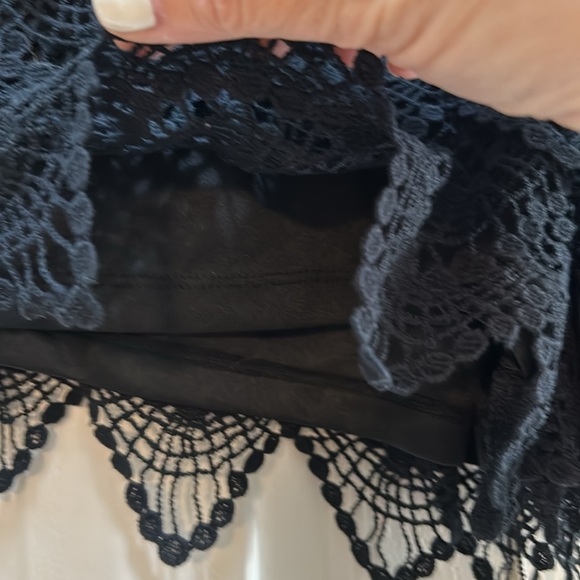Rewind Black Lace/Crochet Shorts NWOT. Size Large - Picture 3 of 9